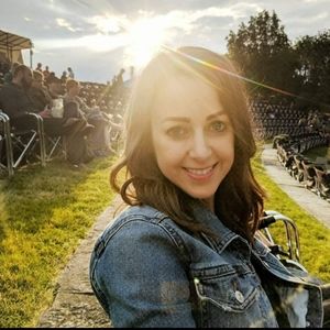 Meet your Posher, Charlotte